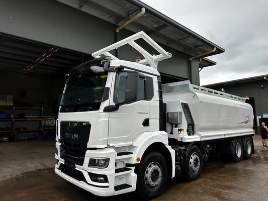 Build Review: MAN TGS 35.440 8x4 & WT30 Water Truck