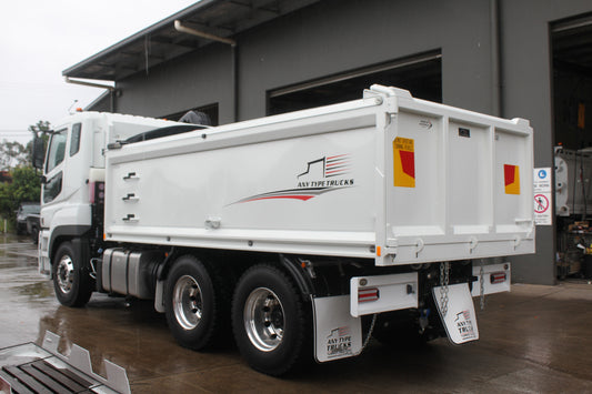 Build Review: Shogun 510 Tipper for Daimler Trucks Sunshine Coast