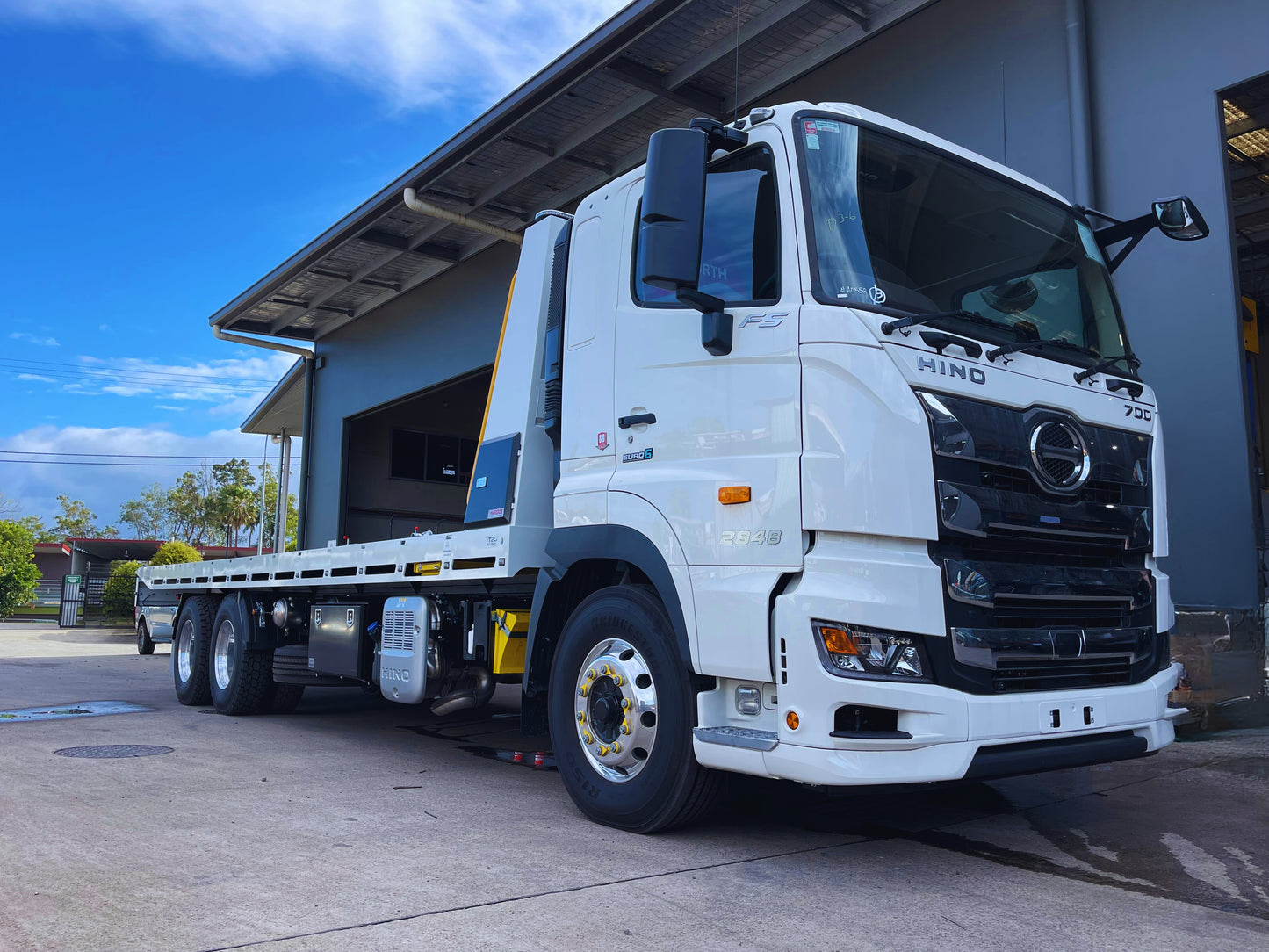 HINO FS 2848 TT20 Tilt Tray Package