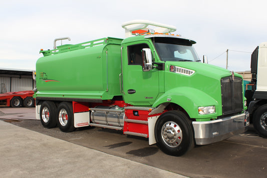 Any Type Trucks’ WT30 Water Cart at the Kenworth Dealer Hall of Fame